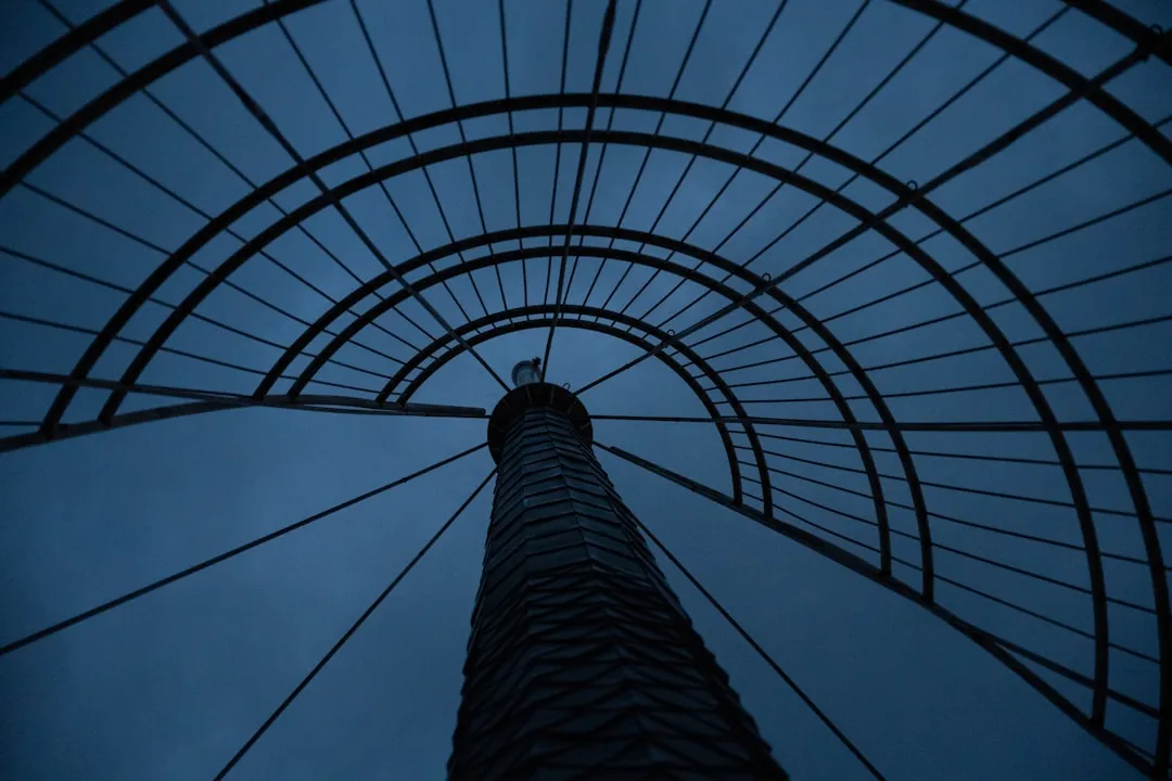 武汉建筑工地常用膨胀螺栓规格型号及承载力对比分析